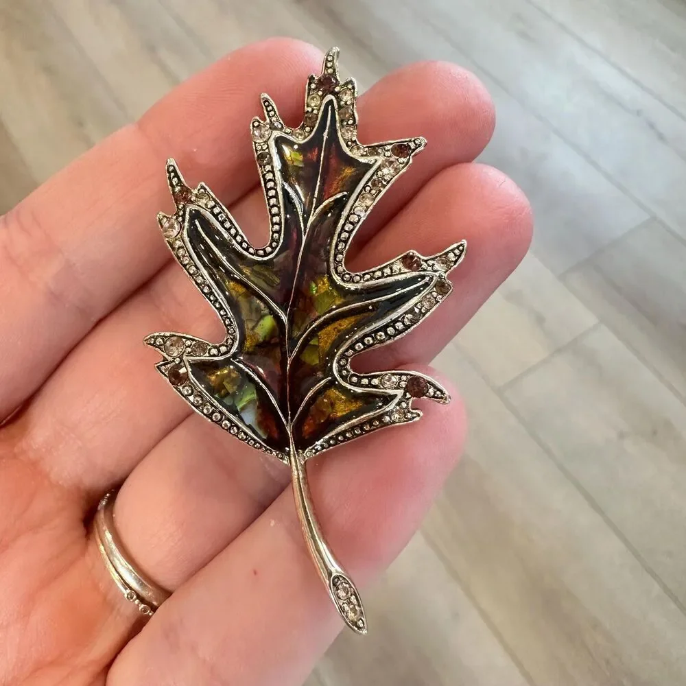 Vintage Liz Claiborne Signed Leaf Brooch Pin Enamel Gold Tone Rhinestones Fall